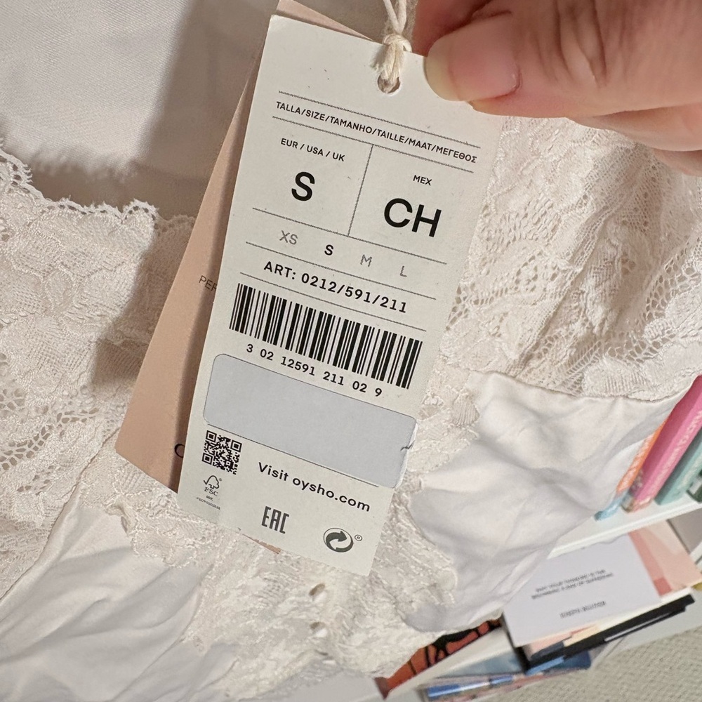 NWT oysho essential lace camisole tank in cream size small - Picture 4 of 4